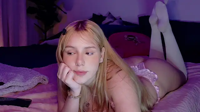 AlinaCarter online show from 10.18.25