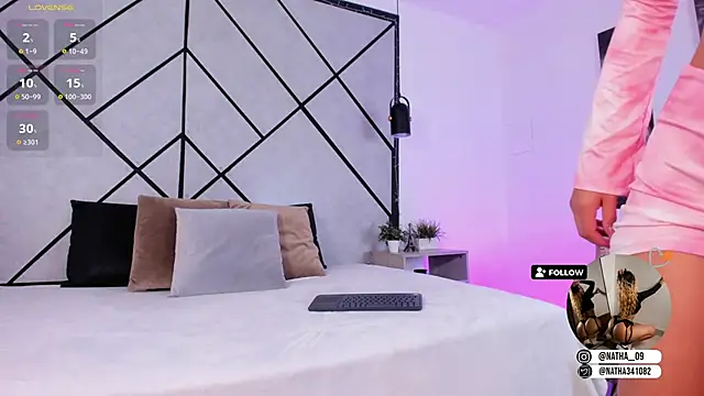 Snapshot of Natasha_Smith09 chatting on 03.08.25 Natasha Smith09 online show from 03.08.25