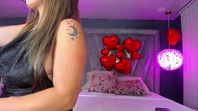 Hotsamantamature online show from 02.10.25