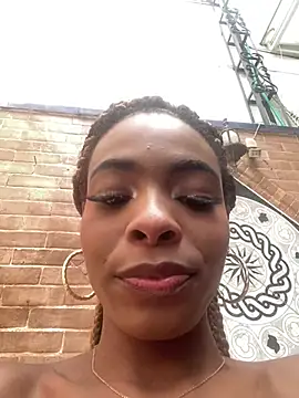 Snapshot of adaraSmiith chatting on 01.07.25 adaraSmiith online show from 01.07.25