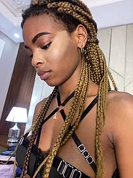 Snapshot of adaraSmiith chatting on 01.20.25 adaraSmiith online show from 01.20.25