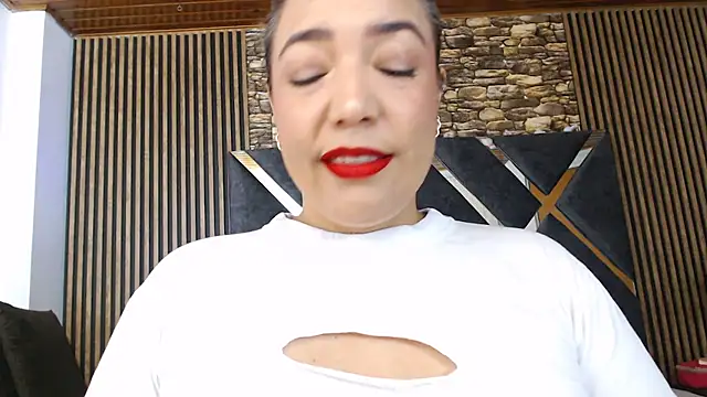 Snapshot of marie_hss chatting on 06.22.26 marie hss online show from 06.22.26