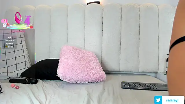 Saraycum online show from 03.13.25