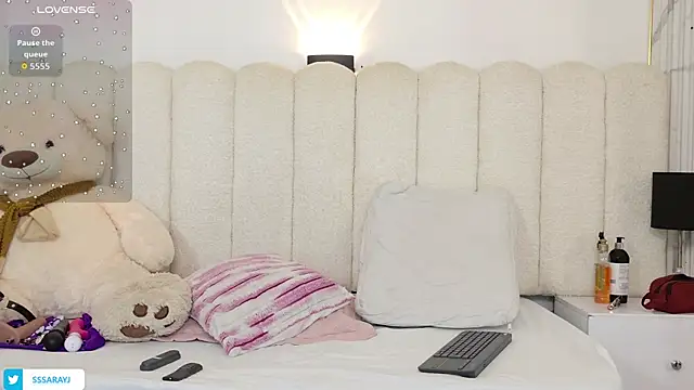 Saraycum online show from 11.28.25