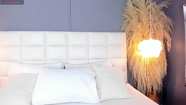 HannaKarson online show from 11.29.25