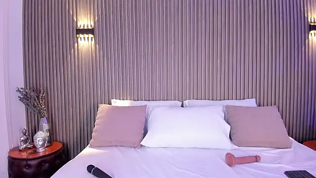 HannaKarson online show from 04.11.26