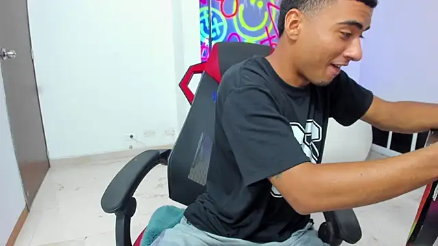 ANGEL NICOLAS online show from 12.18.25