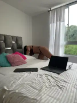 LauraCadwell online show from 04.18.26