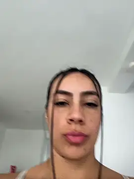 Snapshot of LauraCadwell chatting on 05.30.26 LauraCadwell online show from 05.30.26