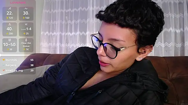 peyton golden1 online show from 02.14.25