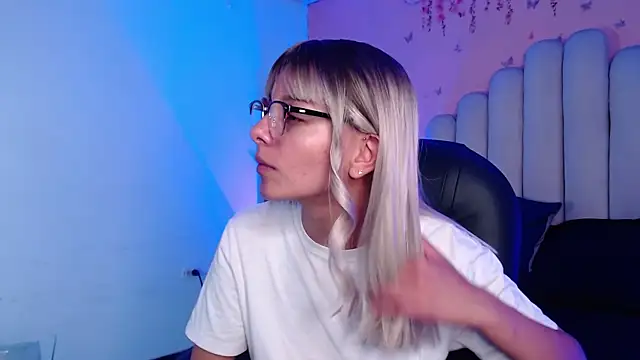 peyton golden1 online show from 10.17.25