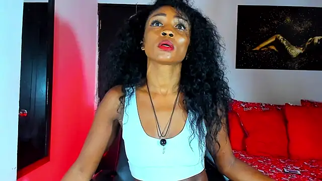 Snapshot of KimberlyBanks2 chatting on 01.05.25 KimberlyBanks2 online show from 01.05.25