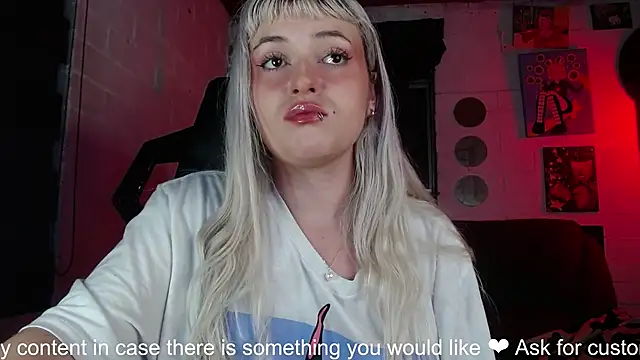 NEXT DOOR GIRL  online show from 01.30.25