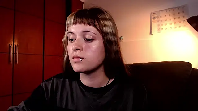 NEXT DOOR GIRL  online show from 10.28.25