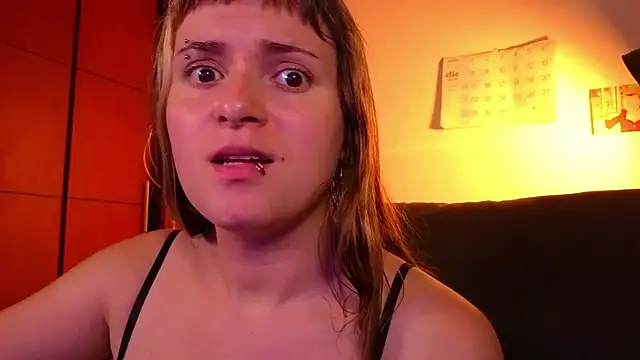 NEXT DOOR GIRL  online show from 12.15.25