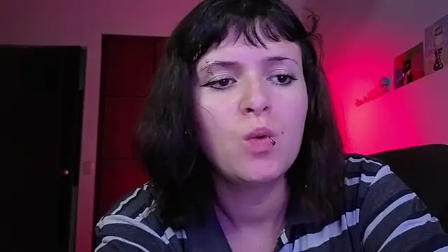 NEXT DOOR GIRL  online show from 05.28.26