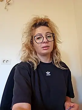 Selenna emma online show from 11.13.25