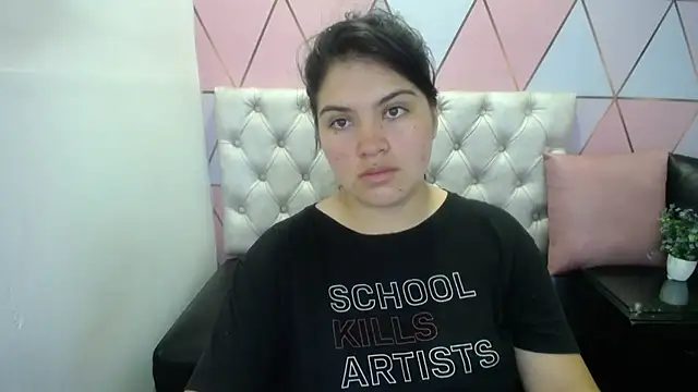 Snapshot of Marinasexxx chatting on 09.20.25 Marinasexxx online show from 09.20.25