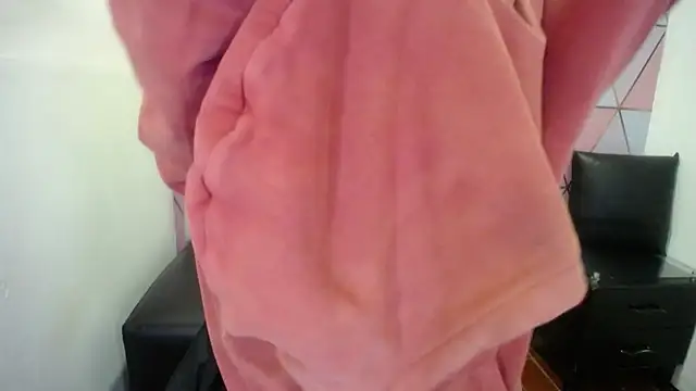 Snapshot of Marinasexxx chatting on 11.19.25 Marinasexxx online show from 11.19.25