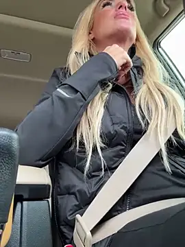 blondiluvsanal online show from 02.11.25