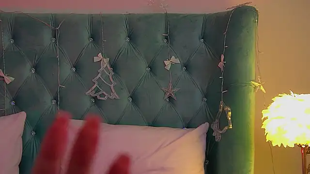 DianaVert online show from 12.21.25