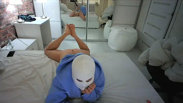 Snapshot of Alexxxx1086 chatting on 03.05.25 Alexxxx1086 online show from 03.05.25