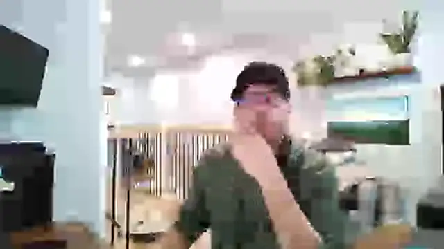 Bigdicktrav902 online show from 03.30.26