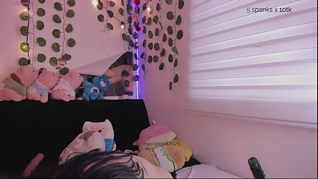 moonliiiight1 online show from 12.03.25