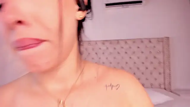 Snapshot of Maya_Bluee chatting on 02.03.26 Maya Bluee online show from 02.03.26