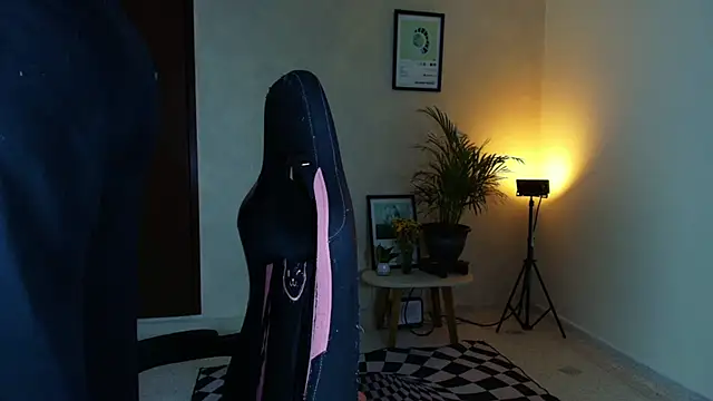 SweetJennaa online show from 04.05.26