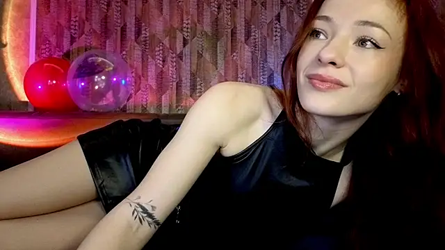 MiaRouge online show from 02.18.26