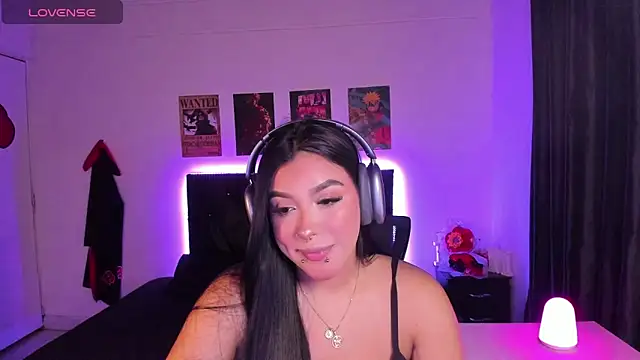 Snapshot of Mariana_Hasper_ chatting on 11.07.25 Mariana Hasper online show from 11.07.25