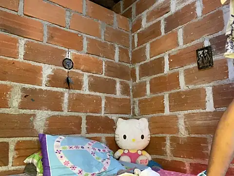 AlexaWarner online show from 04.12.26