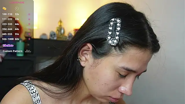 Snapshot of AlessiaVix chatting on 01.10.25 AlessiaVix online show from 01.10.25