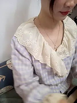 Snapshot of Lovely_kute chatting on 01.20.25 Lovely kute online show from 01.20.25