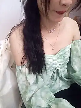 Snapshot of Lovely_kute chatting on 02.12.25 Lovely kute online show from 02.12.25