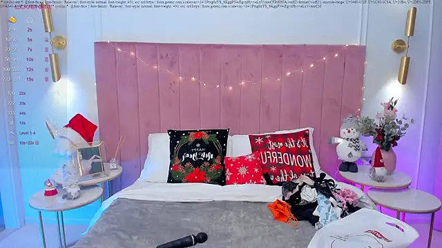 Snapshot of MilaVoxx chatting on 12.13.24 MilaVoxx online show from 12.13.24