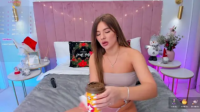 Snapshot of MilaVoxx chatting on 12.15.24 MilaVoxx online show from 12.15.24