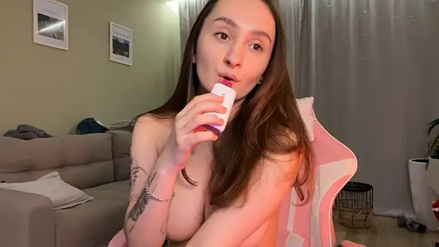 Snapshot of Eva_Eva_ chatting on 01.01.25 Eva Eva online show from 01.01.25