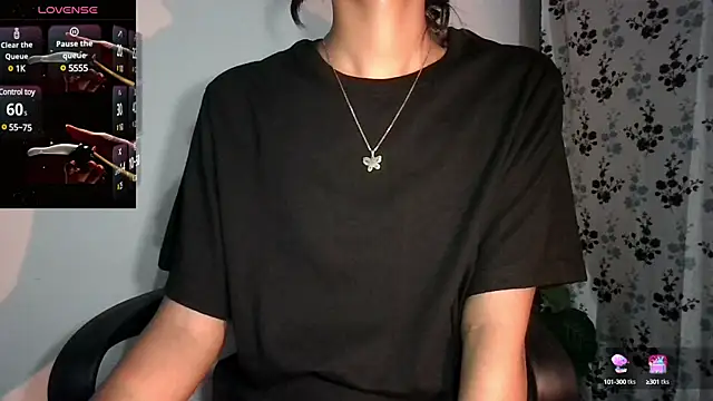 Snapshot of glowybekwa chatting on 03.15.25 glowybekwa online show from 03.15.25