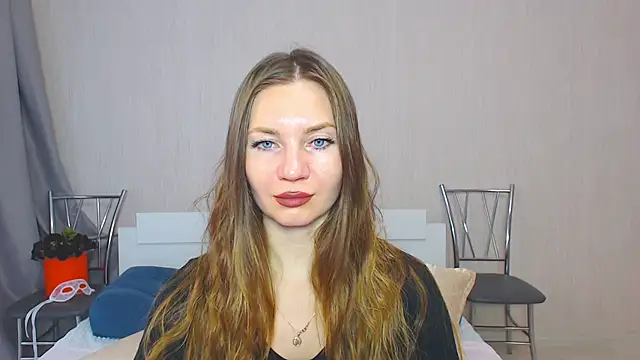 Snapshot of Goddess_Squirt_ chatting on 12.28.24 Goddess Squirt online show from 12.28.24