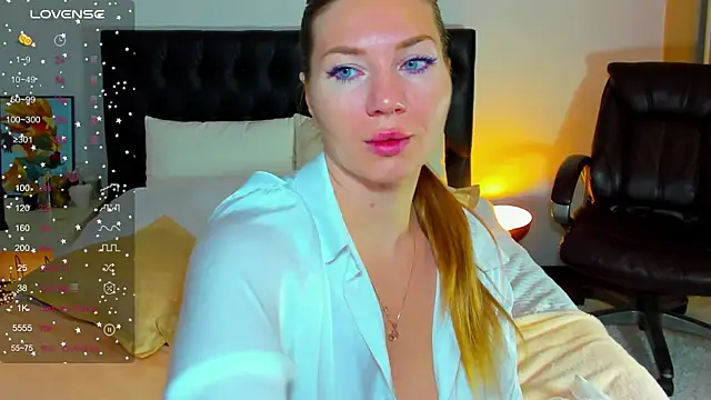 Snapshot of Goddess_Squirt_ chatting on 11.15.25 Goddess Squirt online show from 11.15.25