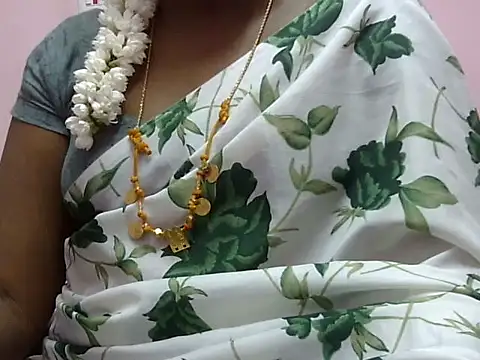 Snapshot of Hot_akshara chatting on 02.18.26 Hot akshara online show from 02.18.26