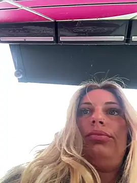 Lydie off online show from 03.10.25