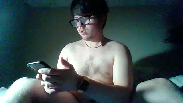 Snapshot of Izzou123 chatting on 12.18.25 Izzou123 online show from 12.18.25