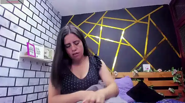 kathina giraldo online show from 01.10.25