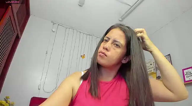 kathina giraldo online show from 03.12.25