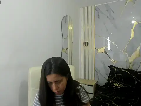 kathina giraldo online show from 04.10.26