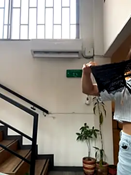 SofiaG  online show from 11.28.25