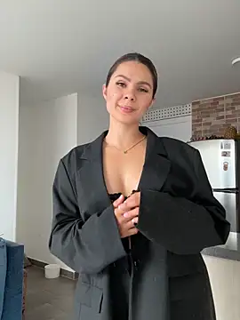 SofiaG  online show from 02.22.26